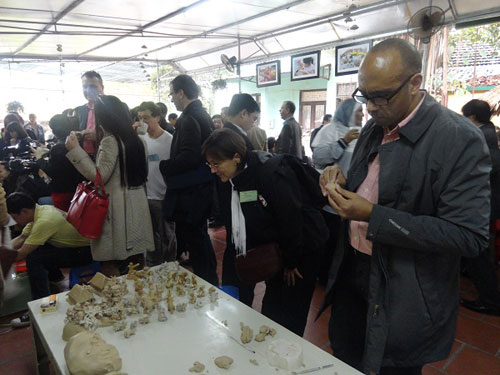 ບັນດາເອກອັກຄະລັດຖະທູດປະຈຳຮ່າໂນ້ຍ ເຂົ້າຮ່ວມລາຍການ “ທ່ອງທ່ຽວມິດຕະພາບປີ 2014”